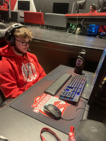 Q and A with Freshman Esports Player Hawke Rinehart