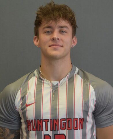 Davis Edwards ’24 Scores Senior Goal: Admission to Physical Therapy School